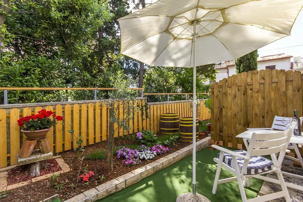Rooms Vilena Medulin Guest house