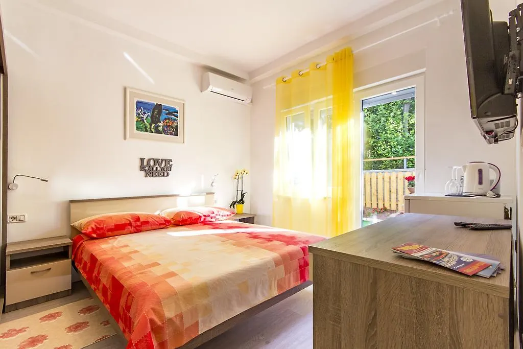 Rooms Vilena Medulin Guest house