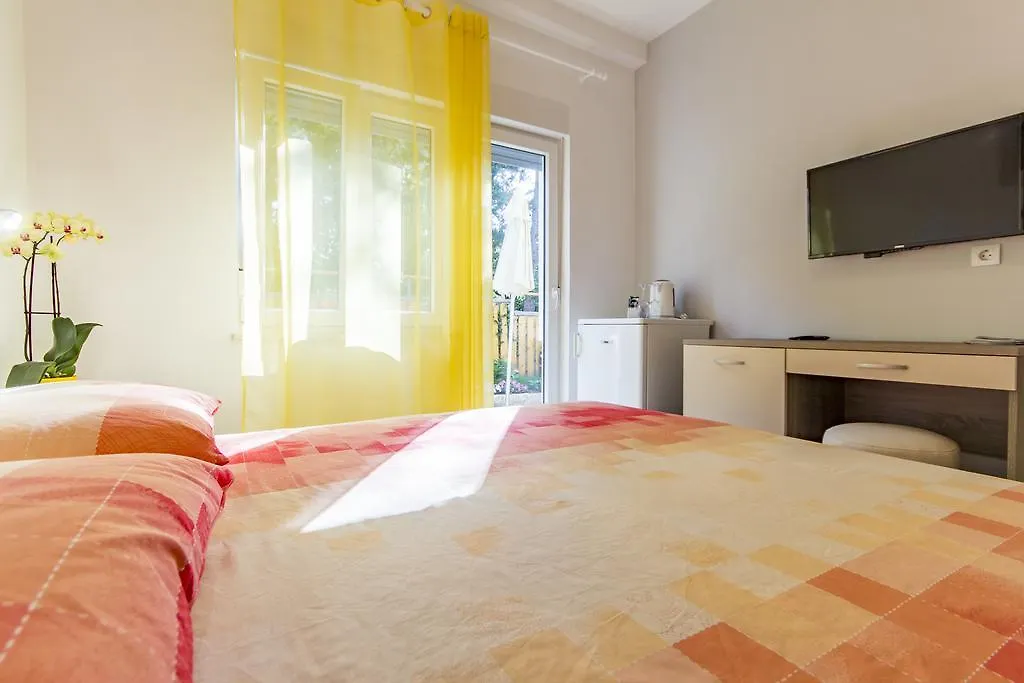 Rooms Vilena Medulin Guest house