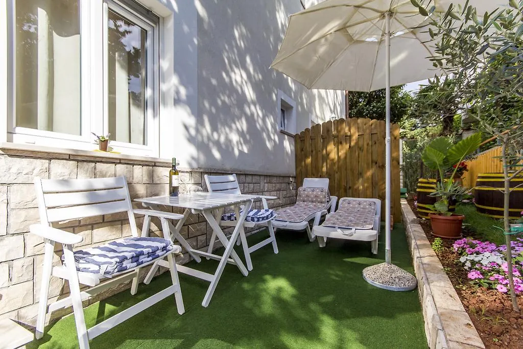 Rooms Vilena Medulin Guest house